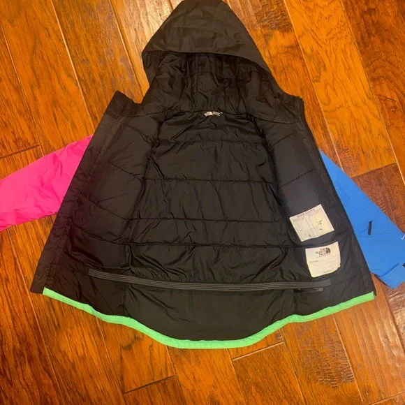 The North Face Kids Multicolor Puffer Jacket - Pink, Black, Green, Blue - Picture 3 of 5